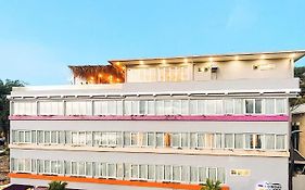 Harbour Komodo Hotel